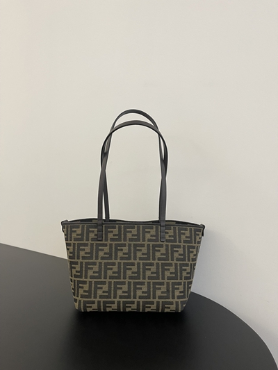 フェンディバッグ全体デザイン